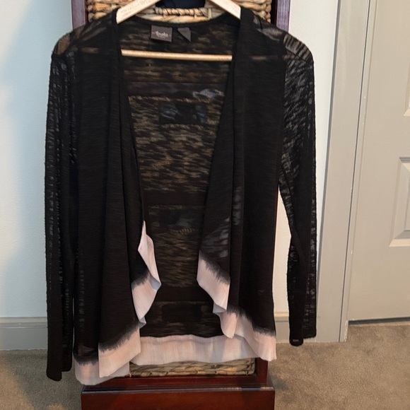 Chico's Sweaters - Chicos Absolutely Gorgeous Women's Black and Pink Sweater